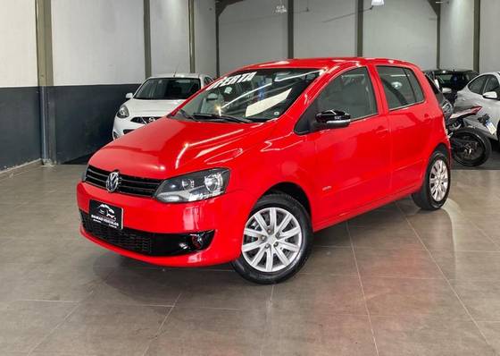 VOLKSWAGEN FOX 1.0 MI TREND 8V FLEX 4P MANUAL VOLKSWAGEN FOX 1.0 MI TREND 8V FLEX 4P MANUAL